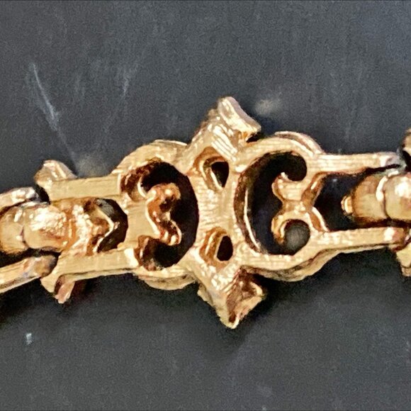 Avon Precious Pretenders bracelet & earrings - early 70s collectibles! - Picture 6 of 11